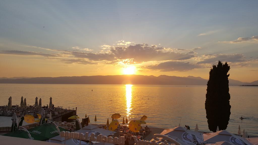 Park Beach Apartment Ohrid Extérieur photo
